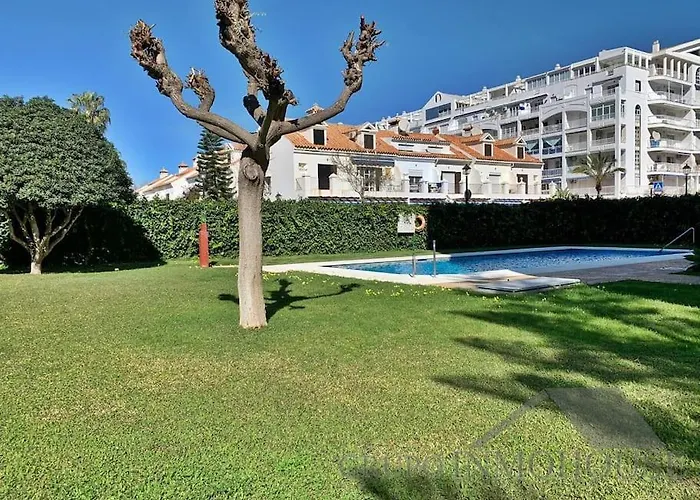 De Playa Con Piscina Lägenhet